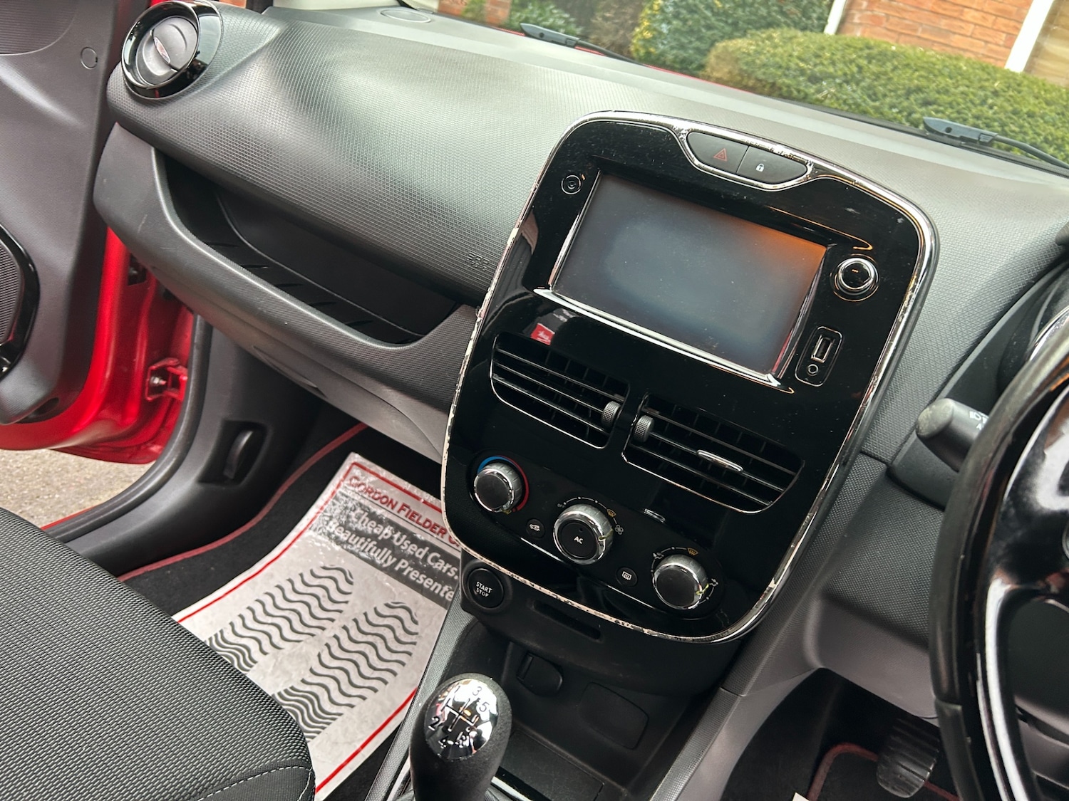 Used Renault Clio 2014 for sale - 77584988: Photo 9