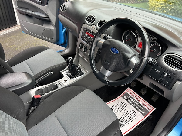 Used Ford Focus 2011 for sale - 76271585: Photo 2