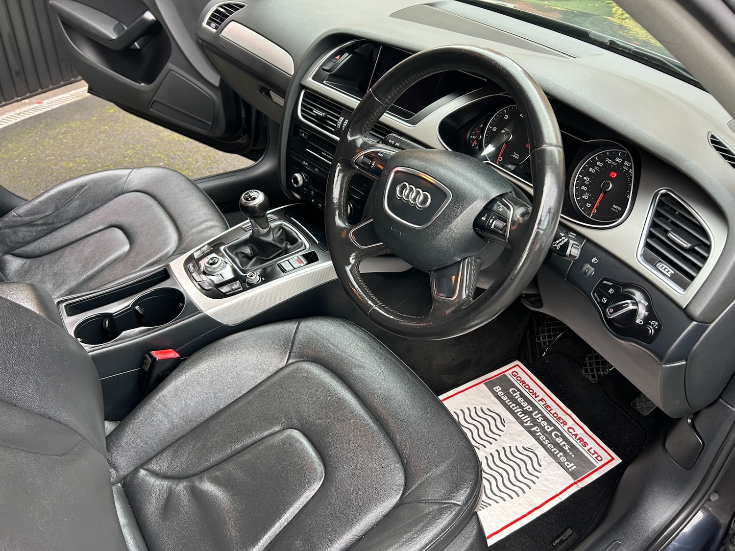 Used Audi A4 2013 for sale - 76351147: Photo 2