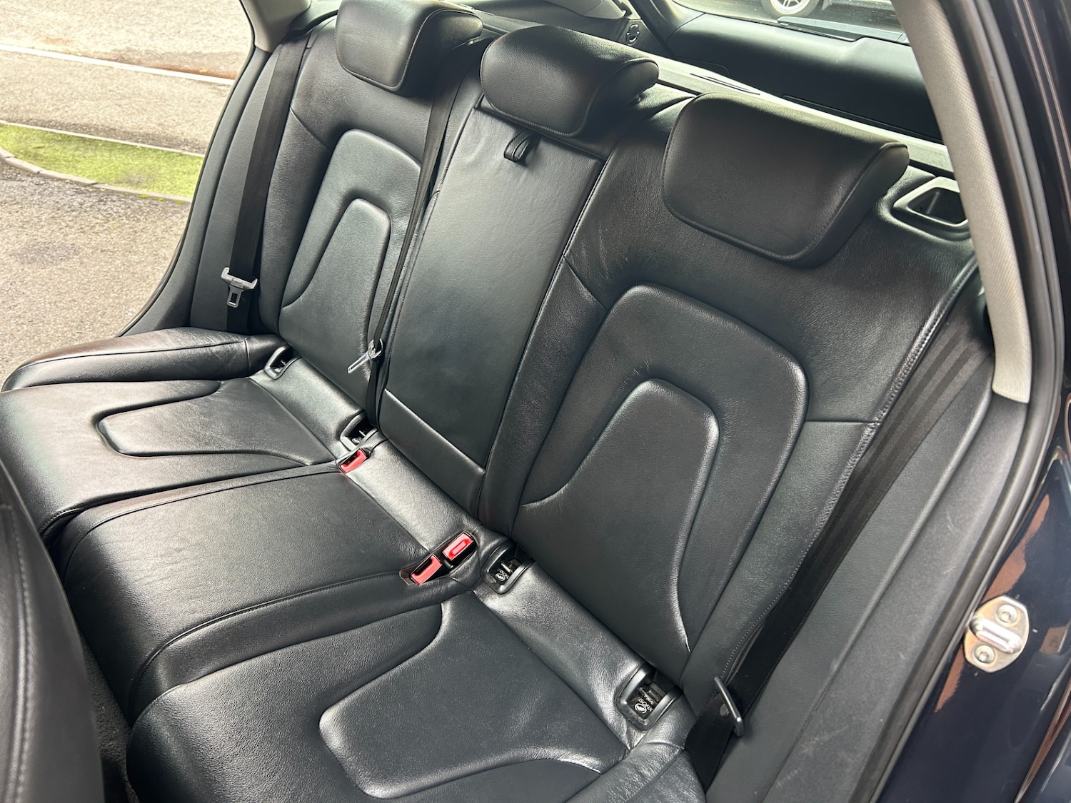 Used Audi A4 2013 for sale - 76351147: Photo 5