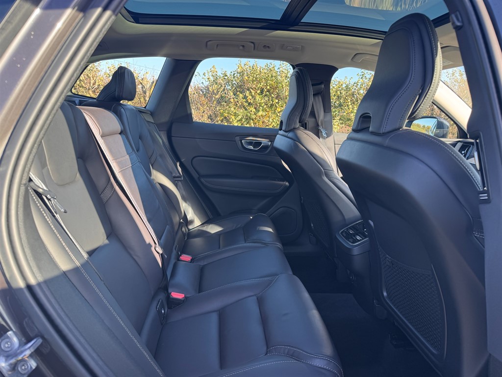 Used Volvo XC60 2021 for sale - 76366715: Photo 16