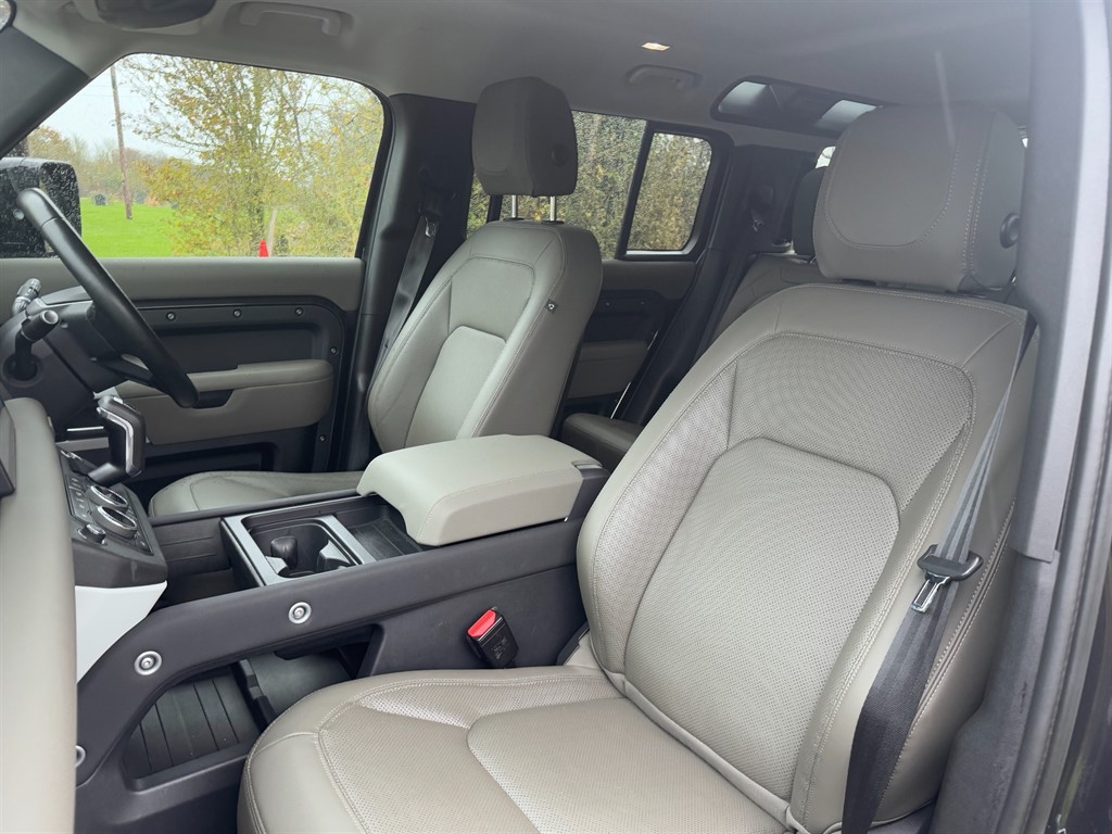 Used Land Rover Defender 110 2022 for sale - 76580362: Photo 11