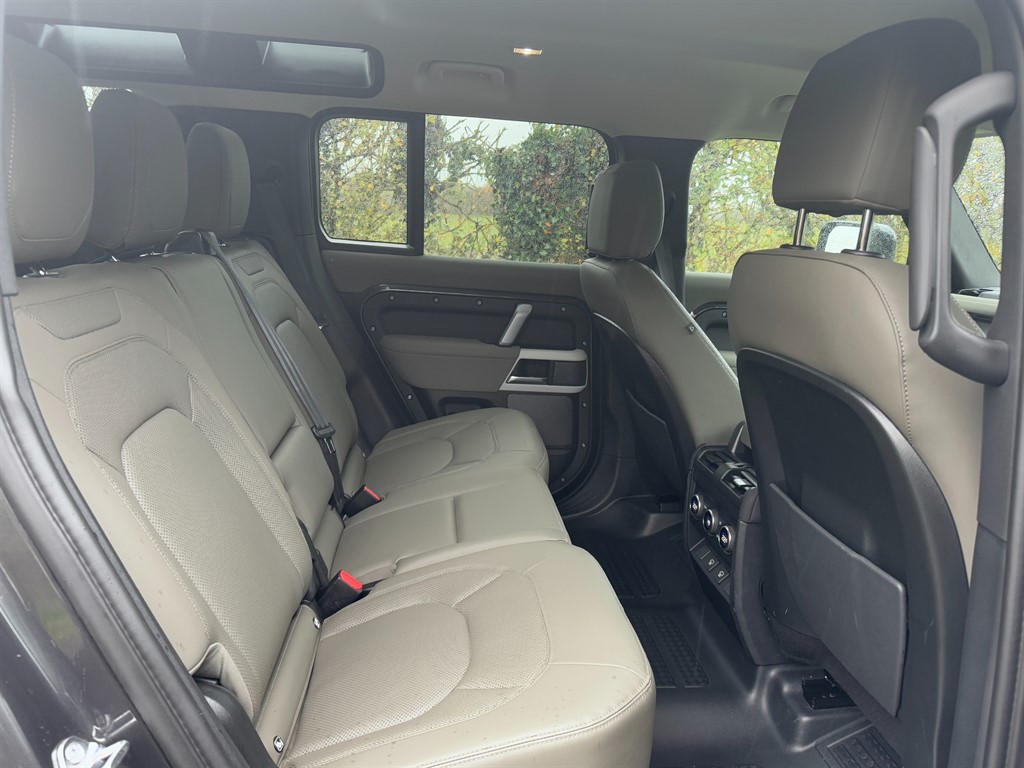 Used Land Rover Defender 110 2022 for sale - 76580362: Photo 15