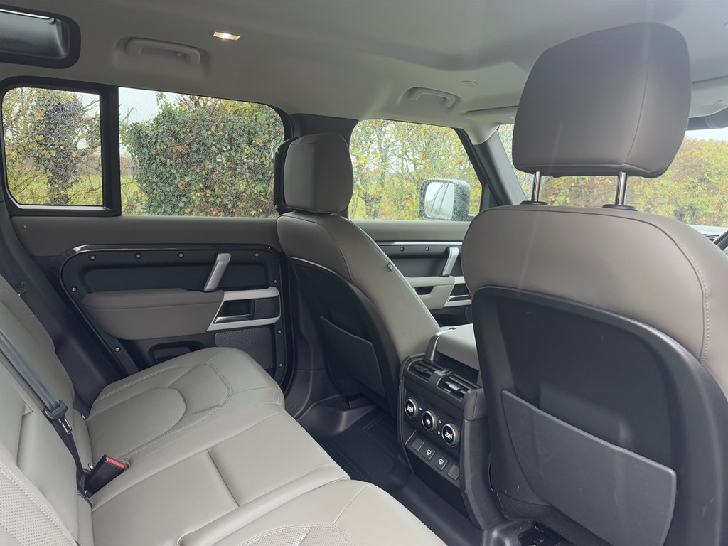 Used Land Rover Defender 110 2022 for sale - 76580362: Photo 16