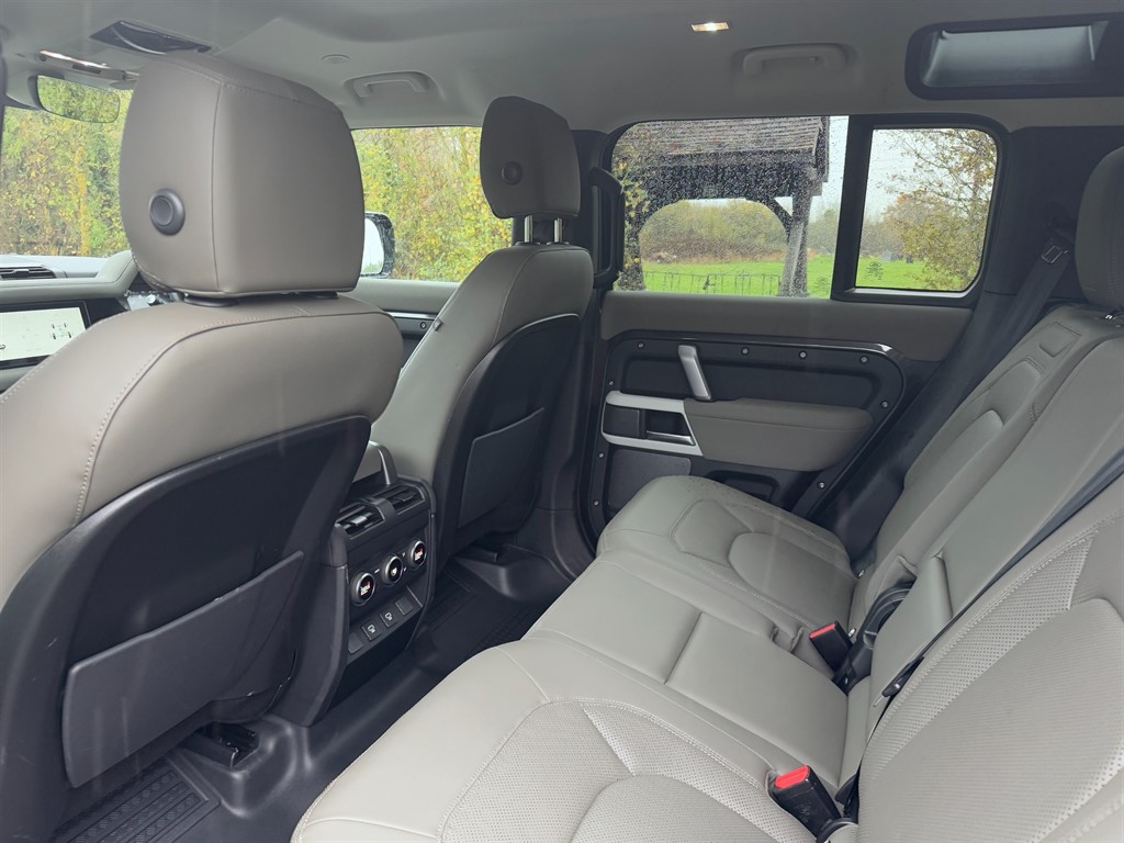 Used Land Rover Defender 110 2022 for sale - 76580362: Photo 17