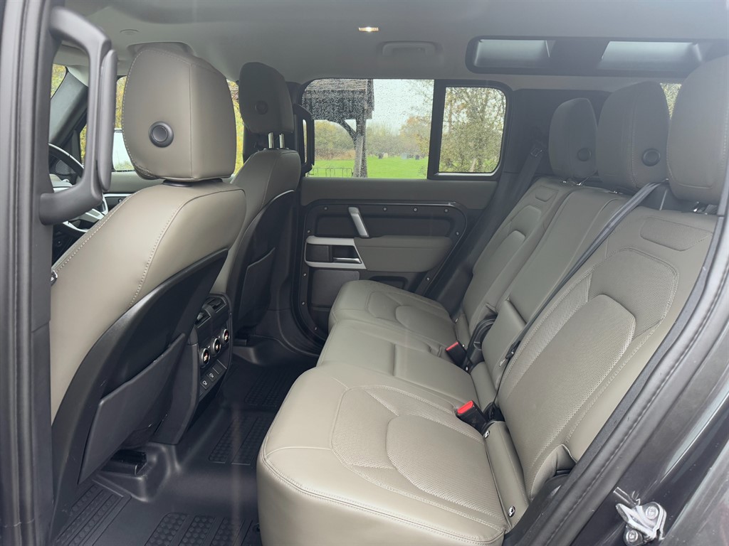 Used Land Rover Defender 110 2022 for sale - 76580362: Photo 18