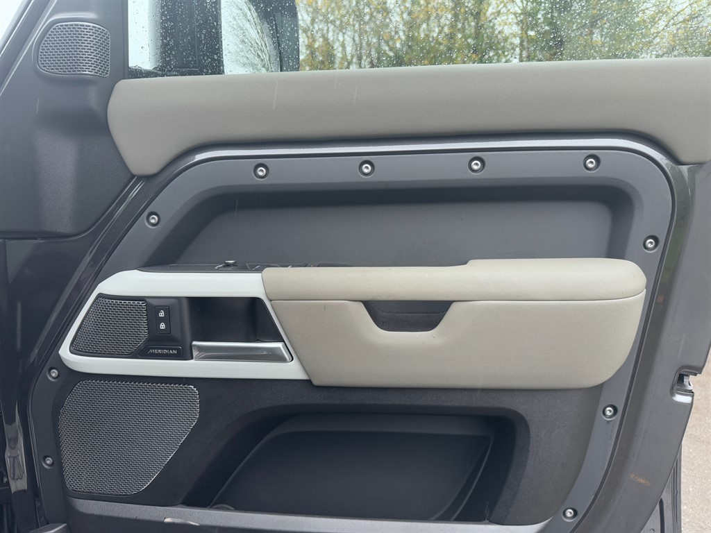 Used Land Rover Defender 110 2022 for sale - 76580362: Photo 21