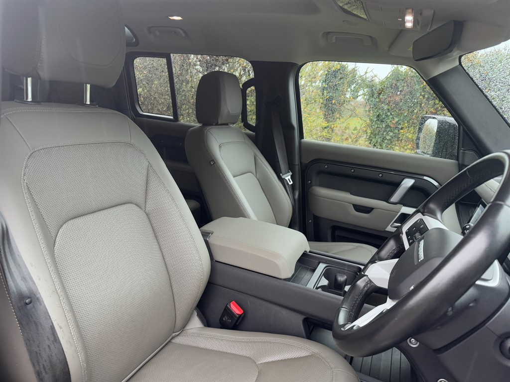 Used Land Rover Defender 110 2022 for sale - 76580362: Photo 8