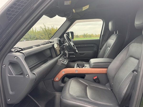 Used Land Rover Defender 110 2023 for sale - 76240973: Photo 13
