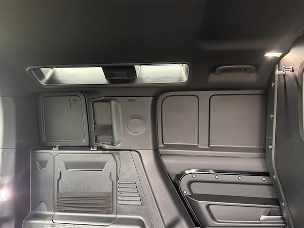 Used Land Rover Defender 110 2023 for sale - 76240973: Photo 15