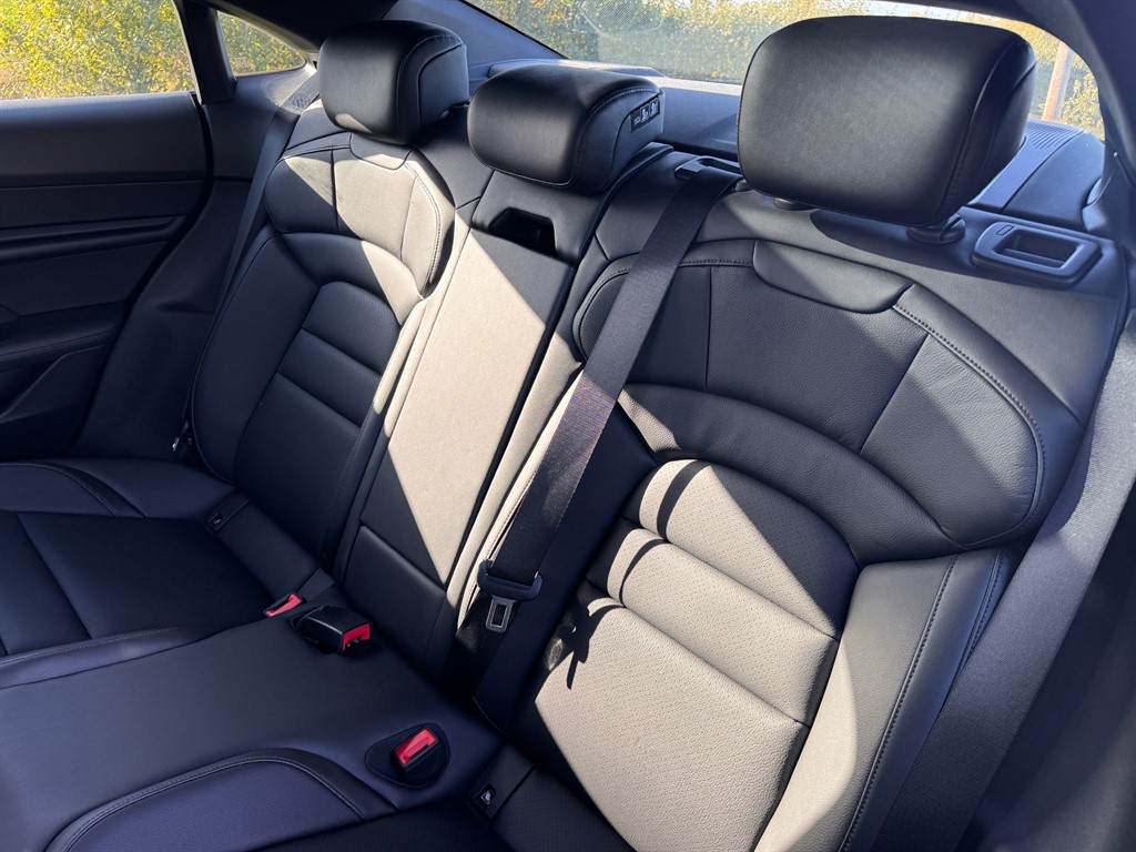 Used Porsche Taycan 2020 for sale - 76366712: Photo 20