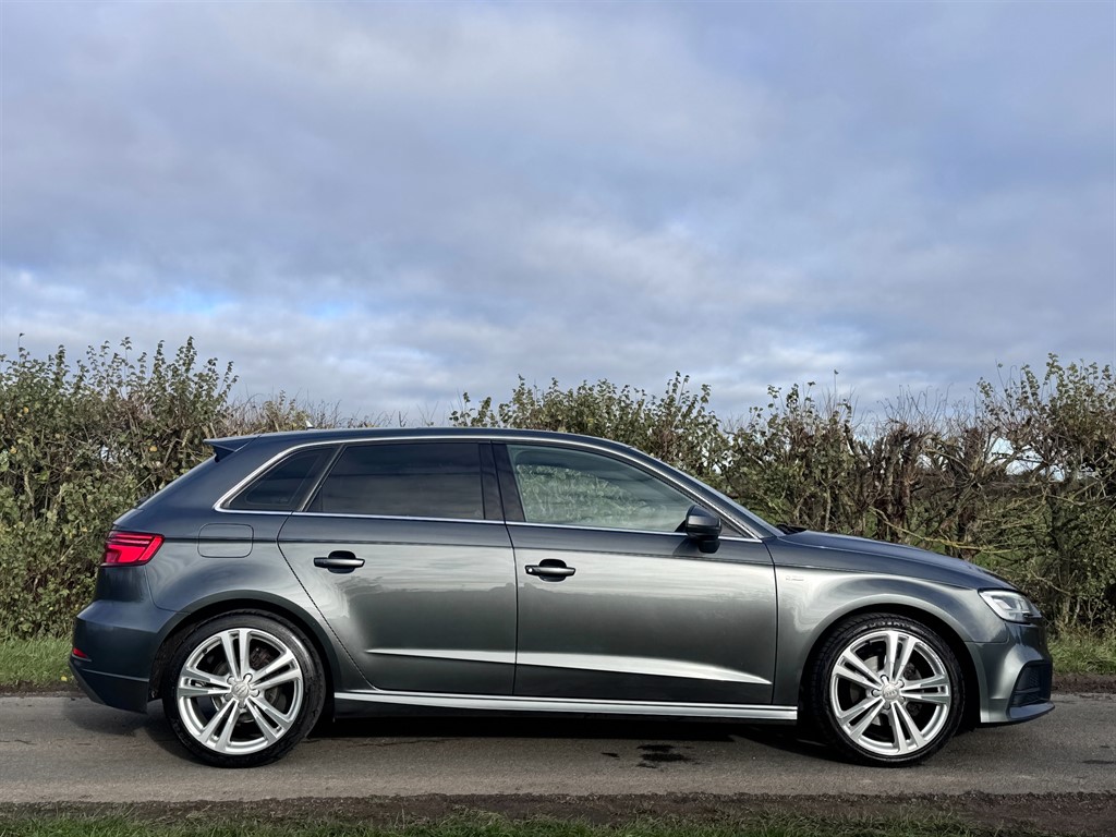 Used Audi A3 2018 for sale - 76640661: Photo 2