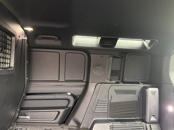 Used Land Rover Defender 110 2023 for sale - 76240986: Photo 17