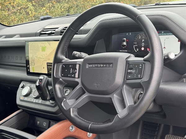 Used Land Rover Defender 110 2023 for sale - 76240986: Photo 9