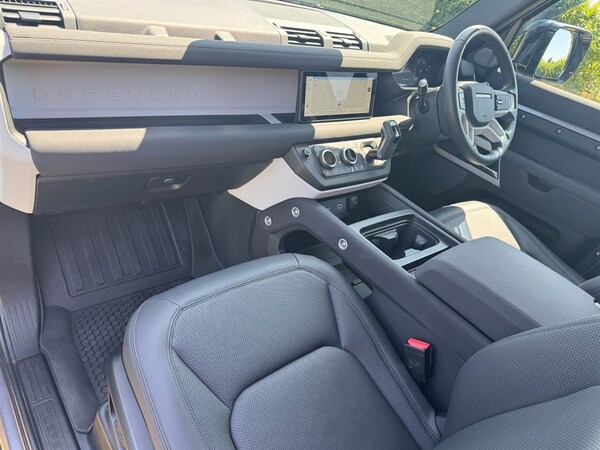 Used Land Rover Defender 2023 for sale - 76265764: Photo 12