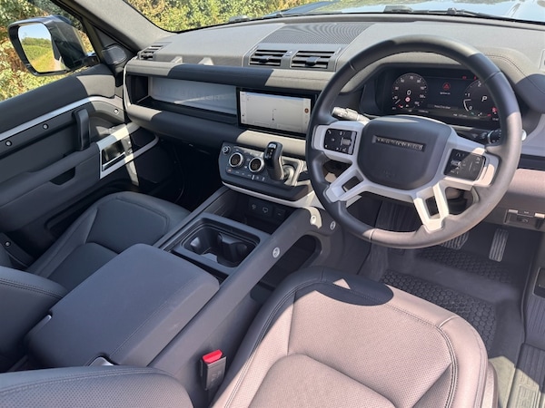 Used Land Rover Defender 2023 for sale - 76265764: Photo 6