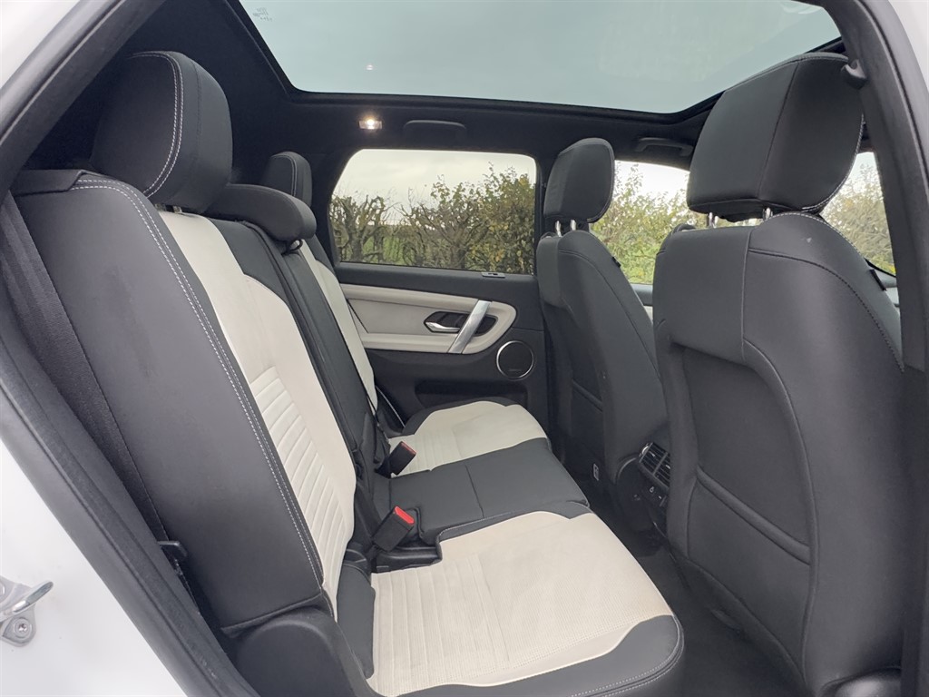 Used Land Rover Discovery Sport 2022 for sale - 76532349: Photo 16