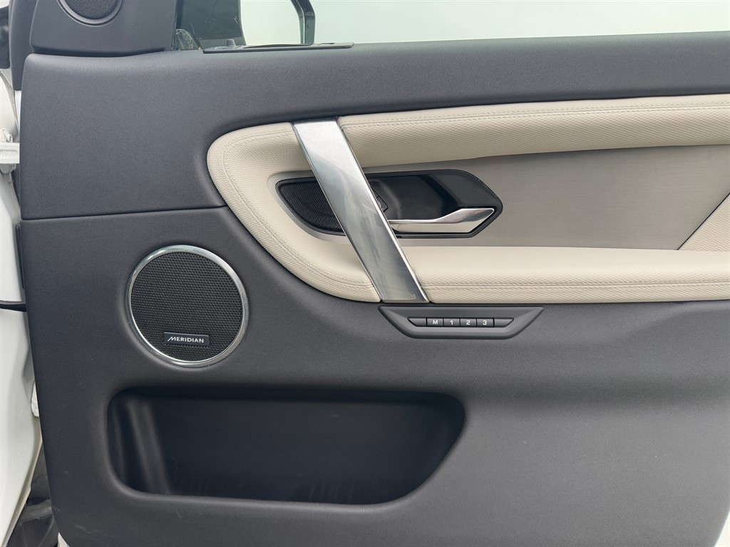 Used Land Rover Discovery Sport 2022 for sale - 76532349: Photo 22