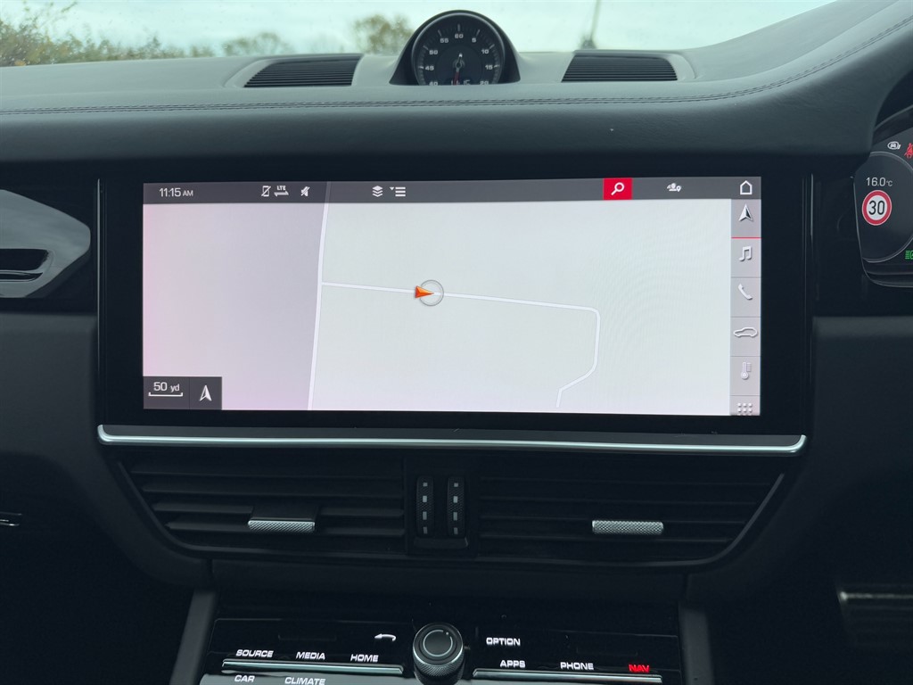 Used Porsche Cayenne 2020 for sale - 76494200: Photo 11