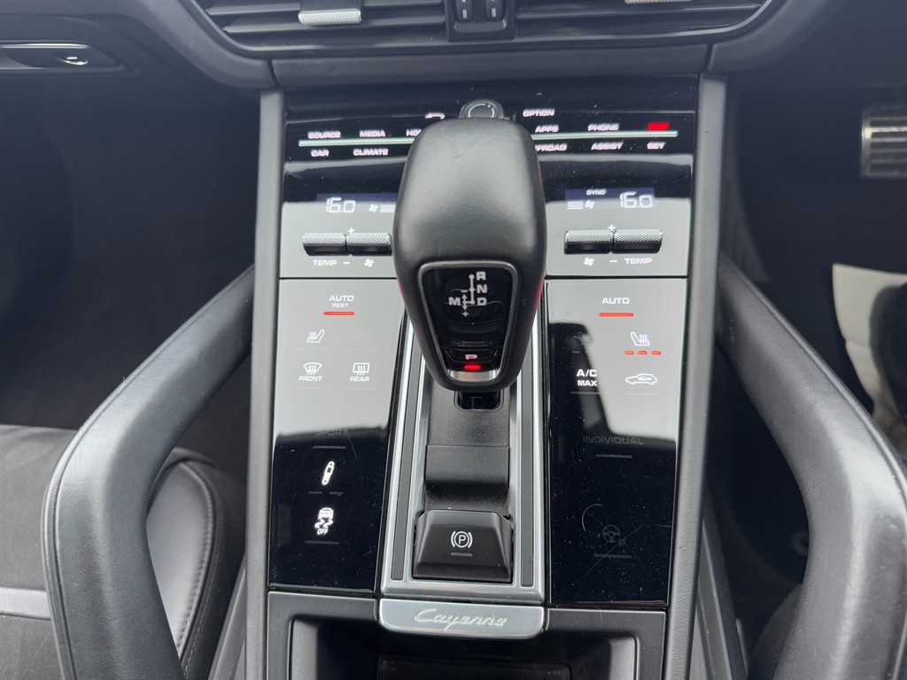 Used Porsche Cayenne 2020 for sale - 76494200: Photo 14