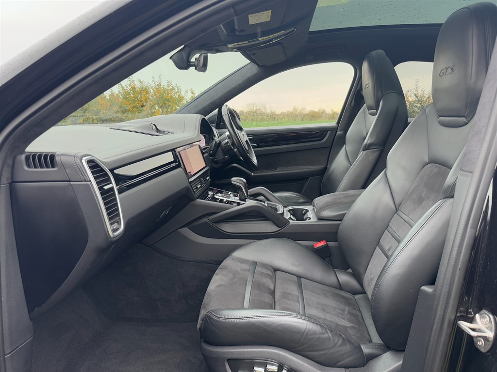 Used Porsche Cayenne 2020 for sale - 76494200: Photo 16