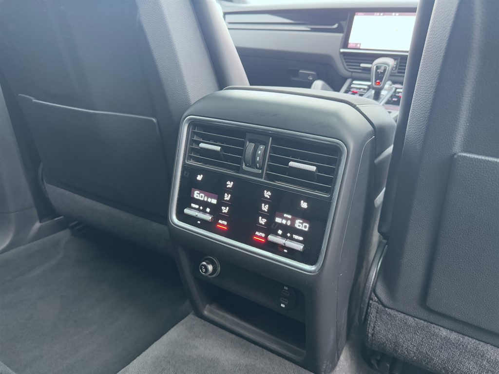 Used Porsche Cayenne 2020 for sale - 76494200: Photo 21