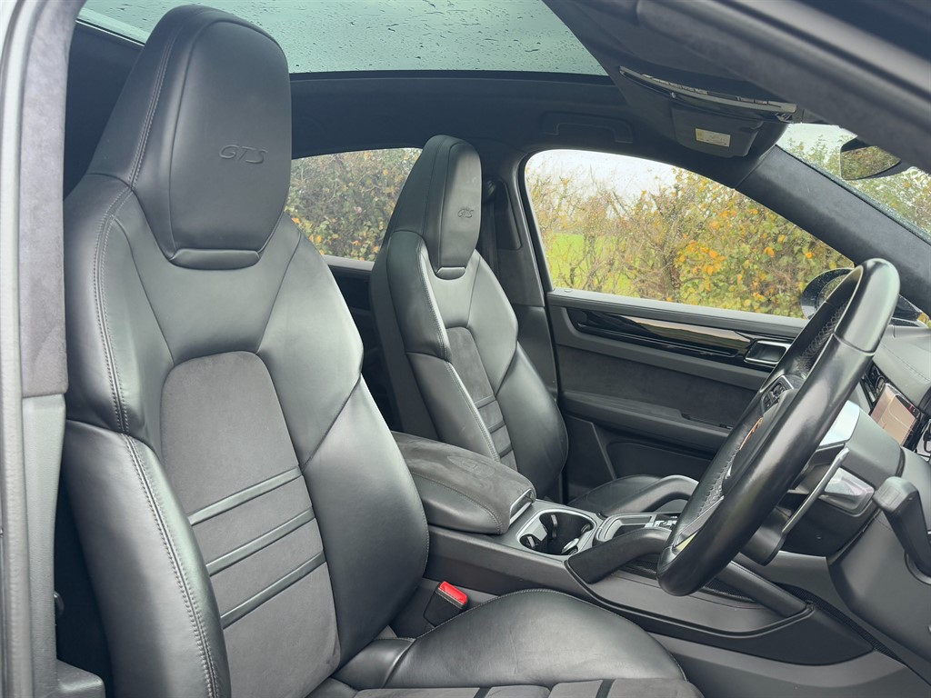 Used Porsche Cayenne 2020 for sale - 76494200: Photo 8