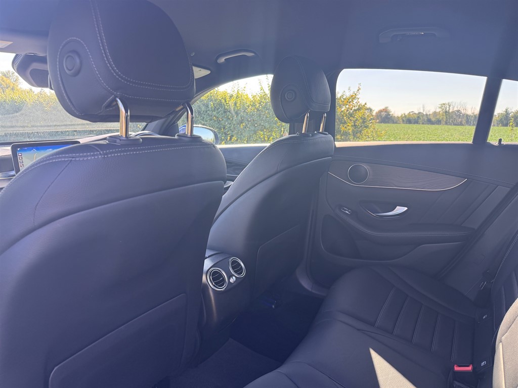 Used Mercedes-Benz GLC 2020 for sale - 76086933: Photo 15