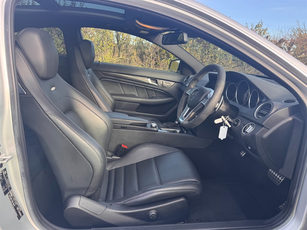 Used Mercedes-Benz C Class 2014 for sale - 76404960: Photo 8
