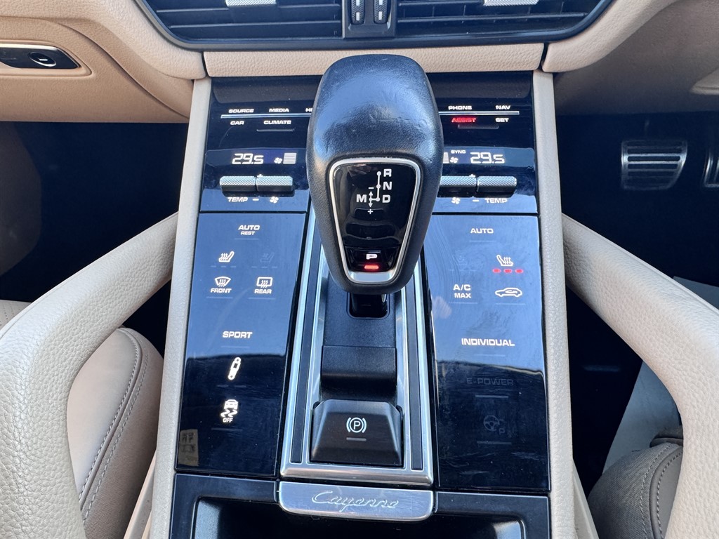 Used Porsche Cayenne 2018 for sale - 76628507: Photo 11