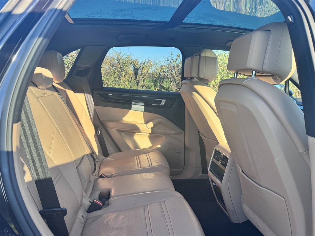 Used Porsche Cayenne 2018 for sale - 76628507: Photo 14