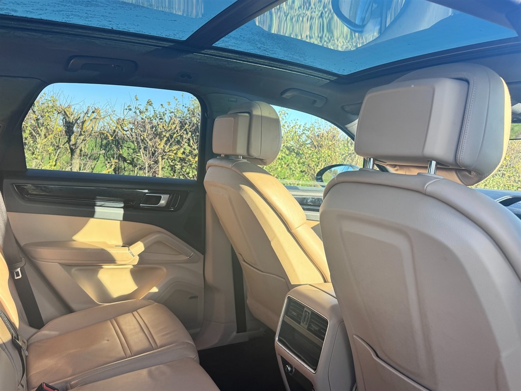 Used Porsche Cayenne 2018 for sale - 76628507: Photo 15