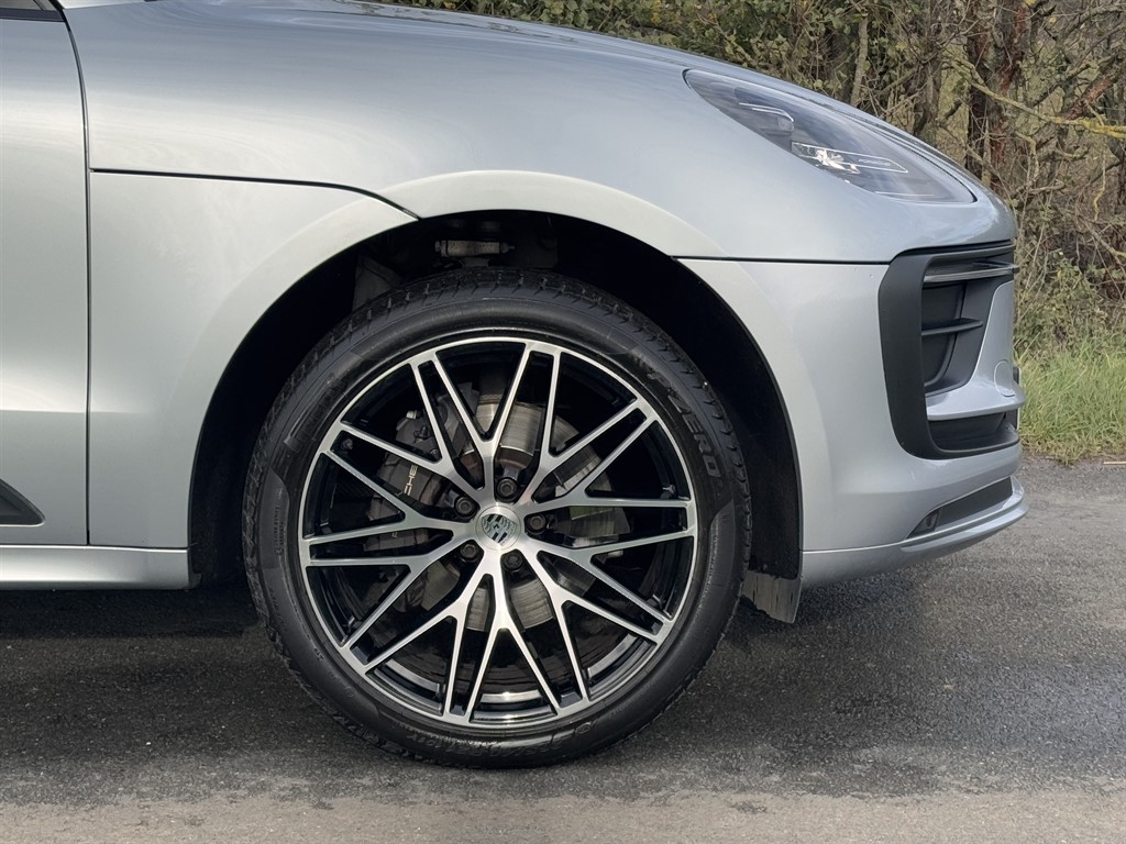 Used Porsche Macan 2021 for sale - 76438237: Photo 30