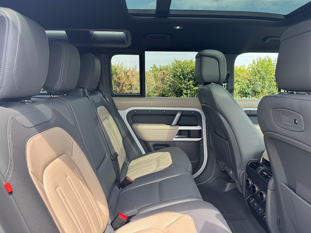 Used Land Rover Defender 110 2021 for sale - 76265761: Photo 17