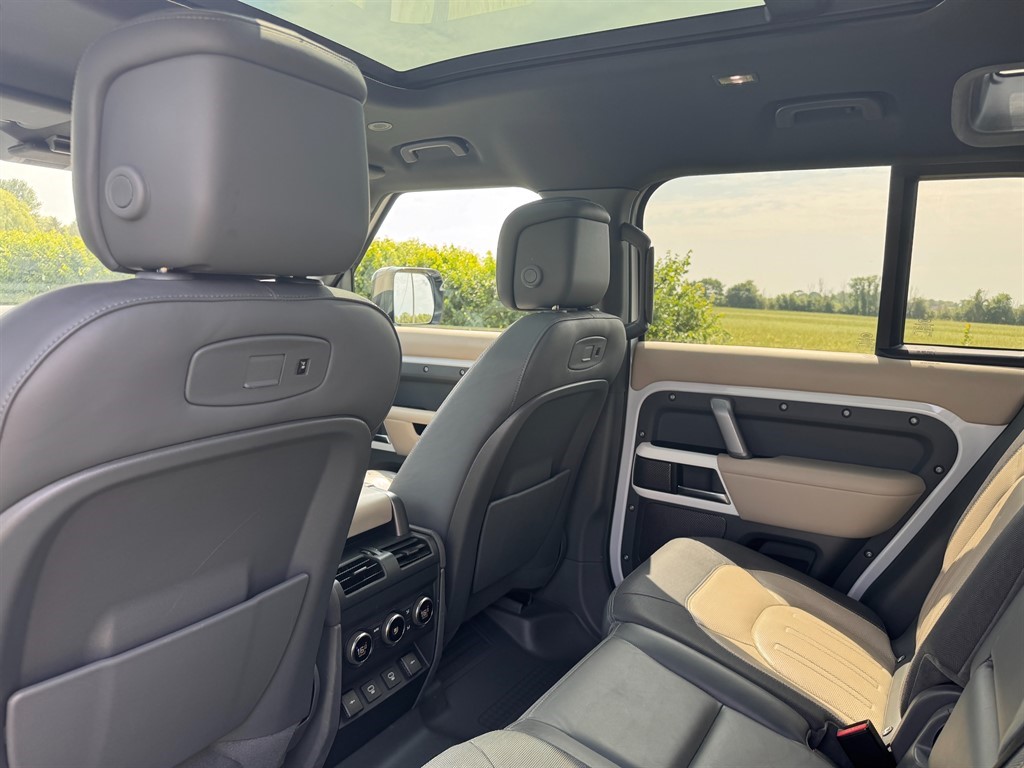 Used Land Rover Defender 110 2021 for sale - 76265761: Photo 19