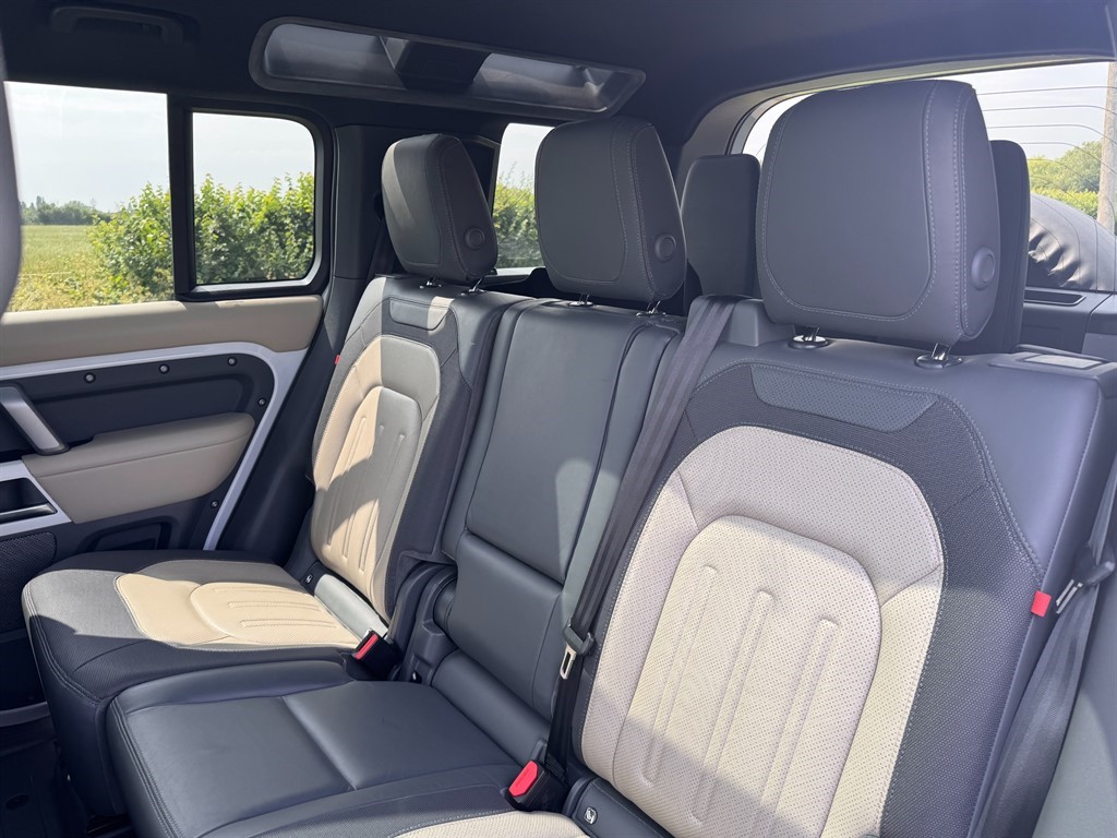 Used Land Rover Defender 110 2021 for sale - 76265761: Photo 21