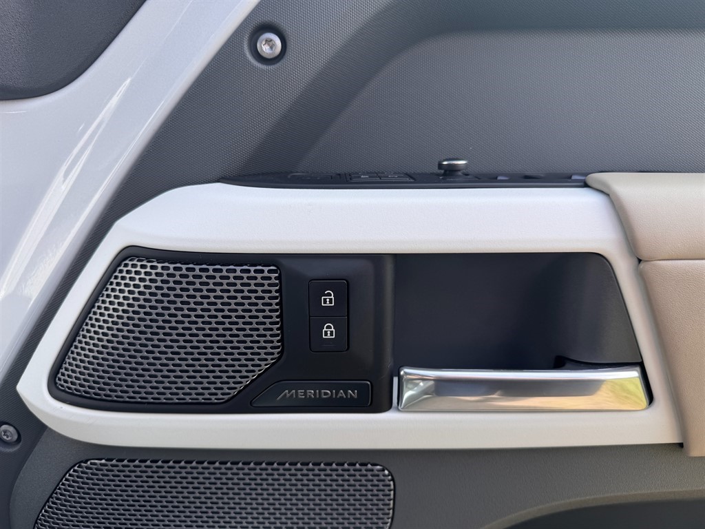 Used Land Rover Defender 110 2021 for sale - 76265761: Photo 28