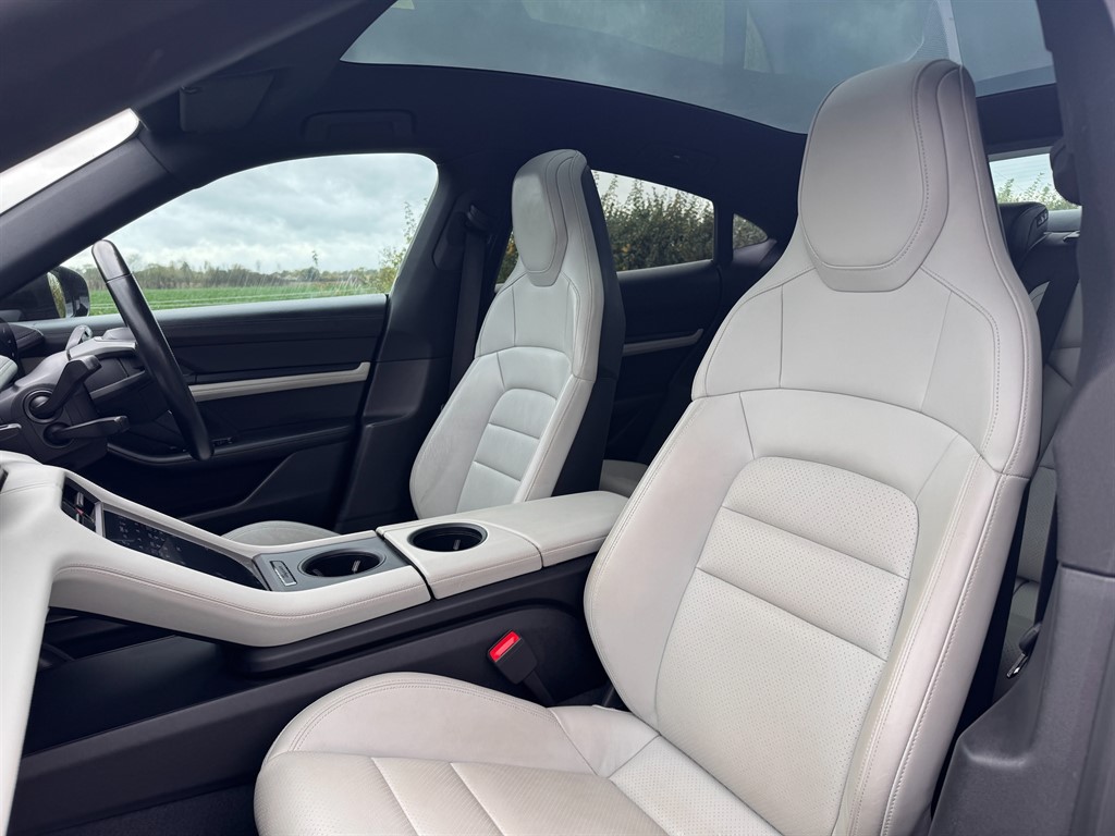 Used Porsche Taycan 2020 for sale - 76438275: Photo 10