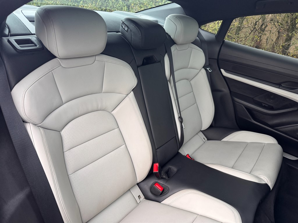 Used Porsche Taycan 2020 for sale - 76438275: Photo 13