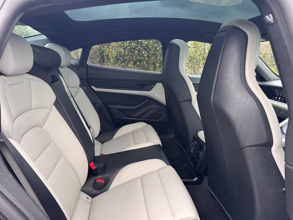 Used Porsche Taycan 2020 for sale - 76438275: Photo 14