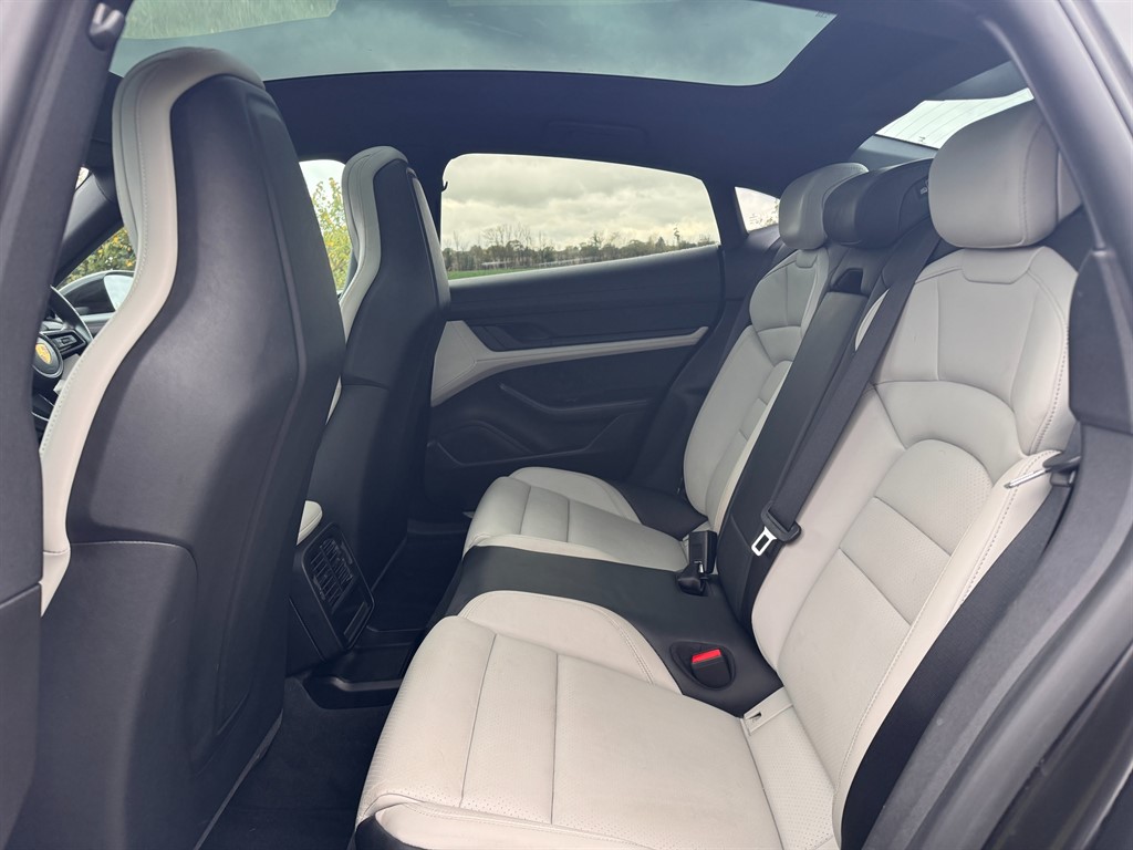 Used Porsche Taycan 2020 for sale - 76438275: Photo 17