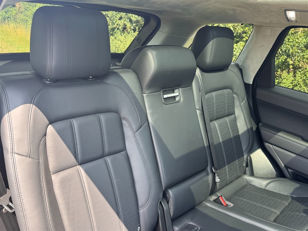 Used Land Rover Range Rover Sport 2018 for sale - 76265755: Photo 14