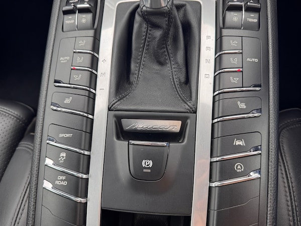 Used Porsche Macan 2020 for sale - 75653163: Photo 12