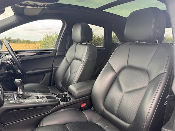 Used Porsche Macan 2020 for sale - 75653163: Photo 13