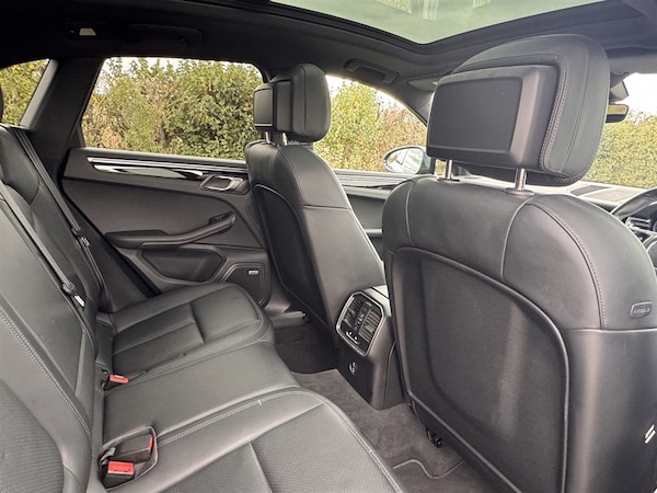 Used Porsche Macan 2020 for sale - 75653163: Photo 18