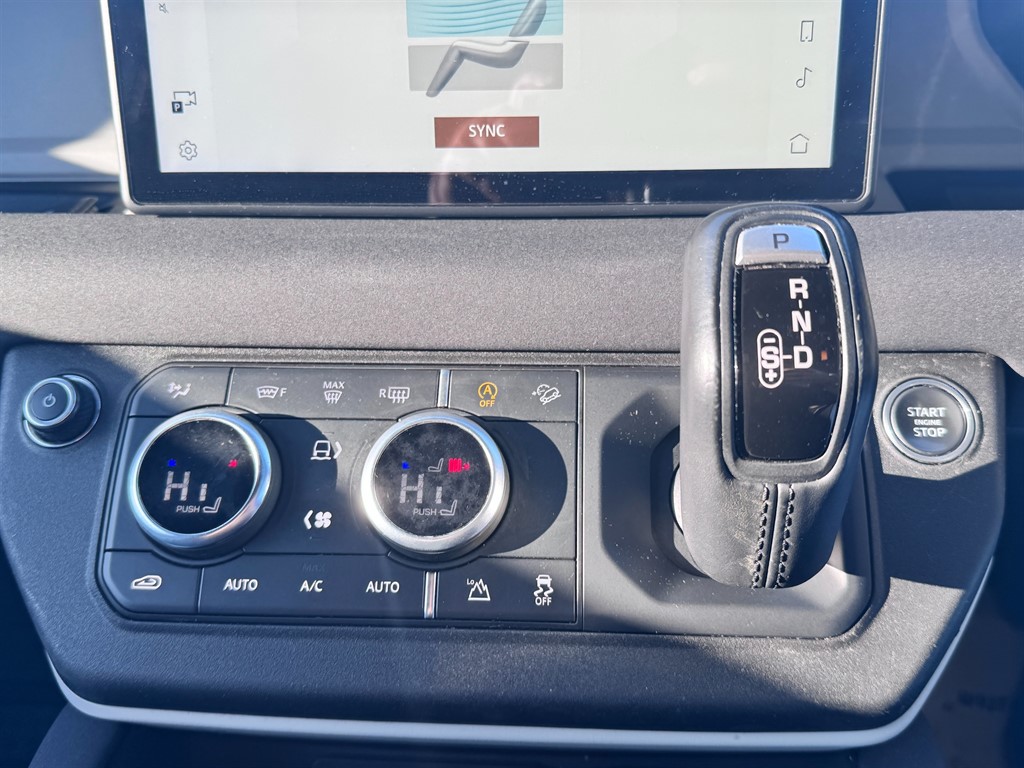 Used Land Rover Defender 2021 for sale - 76652886: Photo 10