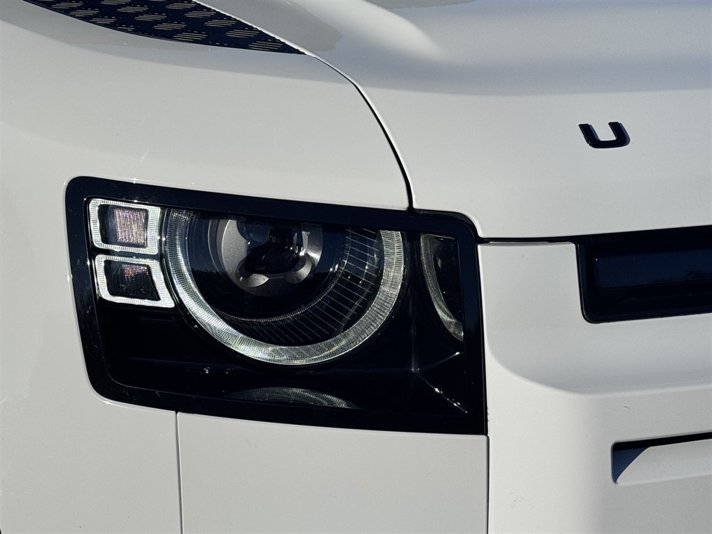 Used Land Rover Defender 2021 for sale - 76652886: Photo 23