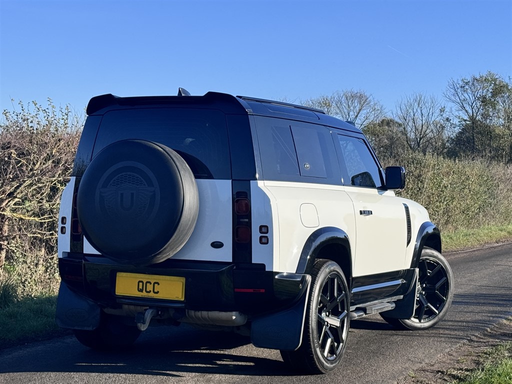 Used Land Rover Defender 2021 for sale - 76652886: Photo 4