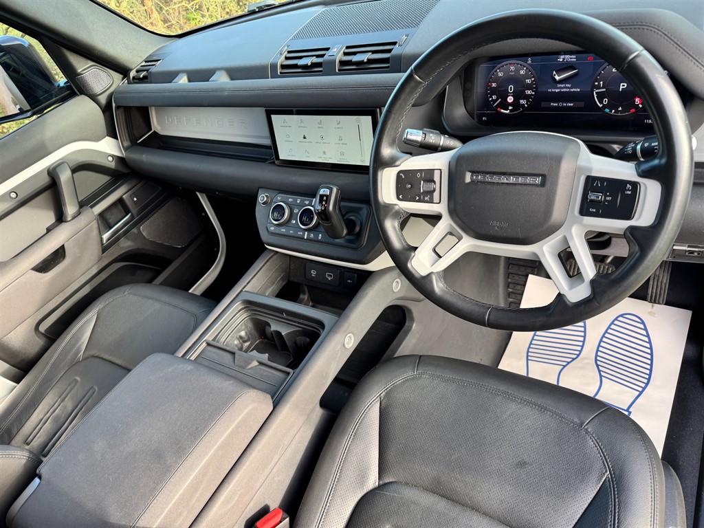 Used Land Rover Defender 2021 for sale - 76652886: Photo 6