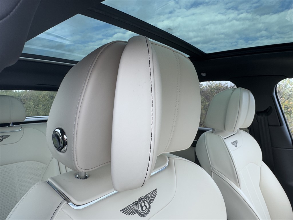 Used Bentley Bentayga 2019 for sale - 76466634: Photo 10